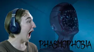 Играем С ДРУГОМ в Phasmophobia! *СТРАШНО весело*