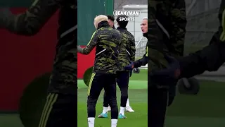 Antony SNATCHES Garnacho's hat to reveal his new blonde hair 😂😂