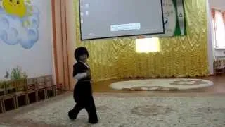 Танцор детского сада "Сказка"