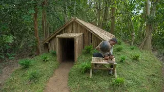 Amazing Girl Built The Most Beautiful Log House, Solo Bushcrafts Survival Skills