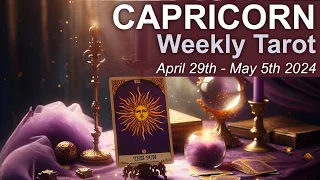 CAPRICORN WEEKLY TAROT READING "A GOLDEN GIFT: IT ALL FALLS INTO PLACE" April 29th to May 5 2024