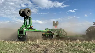 Seeding Dry Green Peas in Montana