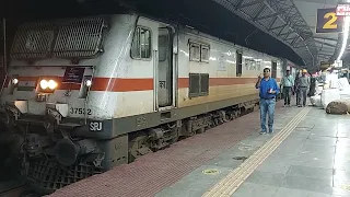 Asansol railway station south bihar express and doon express@jashvlogger786