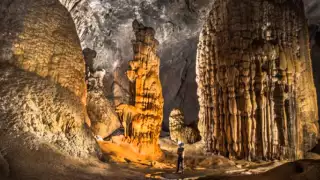 Son Doong Cave is in the heart of the Phong Nha Ke Bang National Park - Vietnamese Travel