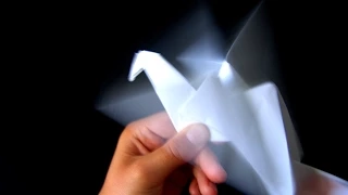 Журавлик оригами с машущими крыльями. Origami crane flapping wings