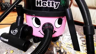 HETTY THE HOOVER Vacuum Cleaner CRUNCH SOUND ➡️ ASMR Vacuuming Dirt of Carpet with Various Tools