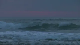 Ocean Waves Crashing on the Rocks after the Sunset - Ocean Sounds - 4K UHD 2160p