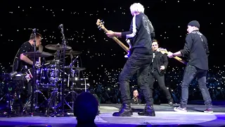 U2 Saitama Bad w/ Heroes 2019-12-04 - U2gigs.com