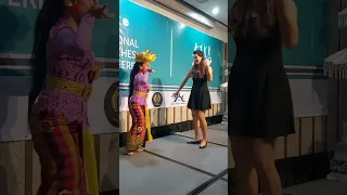 VIDEO VIRAL BULE CANTIK MENARI TARI BALI