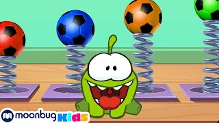 Om Nom Jumps On Colorful Footballs・Learn English With Om Nom・어린이 만화・어린이를위한 재미있는 비디오