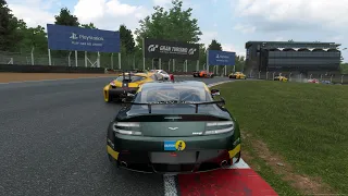 Gran Turismo 7 | Daily Race | Brands Hatch Indy Circuit | Aston Martin V8 Vantage Group 4