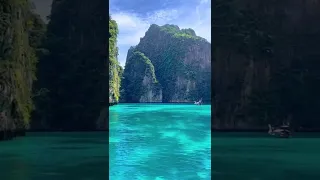 Turquoise paradise in Krabi, Thailand 🏝 This province just as magical as you’d expect based on this