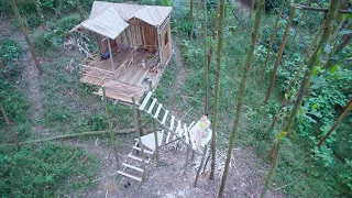 OFF GIRD LIVING - Build Stairs in The Trees, Alone in The Wilderness , Survival Alone in forest