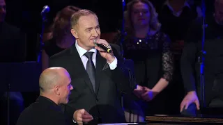 Mate Bulić i Branimir Mihaljević - Pozdravi je ti (live at Lisinski 2015.)