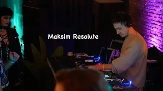 Maksim Resolute @ Sunday Sessions LA / Art District, Los angeles , California / Live vinyl dj set