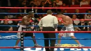 WOW!! WHAT A FIGHT - Andre Berto vs Victor Ortiz I, Full HD Highlights