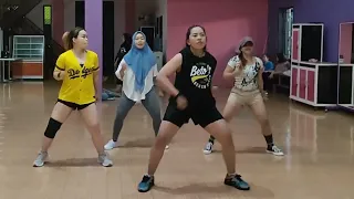 Freak Out - Arsyih Idrak // Zumba Dance