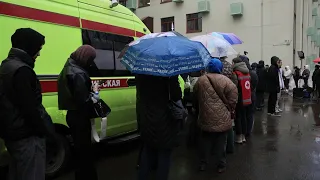 Muscovites donate blood after concert hall attack | AFP