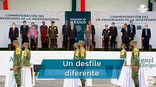 Encabeza AMLO desfile militar en el Zócalo capitalino