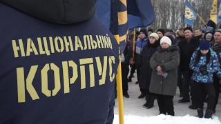 Люботинці оголосили протест проти позбавлення міста лікарні та перекрили трасу Харків-Київ