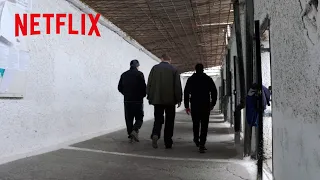 ドキュメンタリー - 約32歩の廊下を歩くことだけを許された終身刑の囚人たち | 潜入! 世界の危険な刑務所 | Netflix Japan