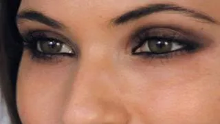 Do Your Eye Makeup like Selena Gomez | Makeup Lessons