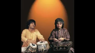 Pt Shivkumar Sharma & Ustad  Zakir Hussain @ Dayton (Ohio) during 1985 - Pahadi Dhun  3 of 3