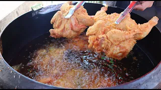 바삭한 가마솥 통닭이 7,000원?! 줄서서 먹는 오일장의 명물! / Crispy fried chicken / Korean street food