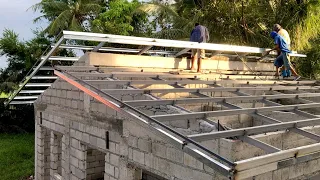 Steel truss with concrete king post