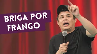 Emerson Ceará apresenta histórias de família em stand-up