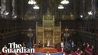 Queen opens parliament in scaled down ceremony