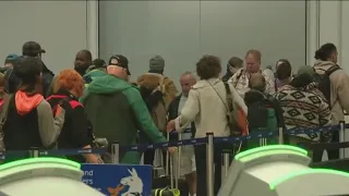 Long lines build at O'Hare Airport after FAA reports system failure