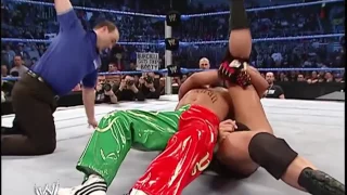 Randy Orton vs Rey Mysterio - WWE SmackDown! 04/07/06 (World Heavyweight Championship match) Part 2