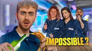 IMPOSSIBLE DE RENTRER LA BANANE DANS UNE BOUTEILLE ?! (Ft Enjoyphoenix, Jujufitcats, MrThomas)