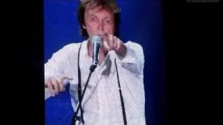 Paul McCartney Golden Slumbers/Carry That Weight/ The End [HD] LIVE at Wrigley Field