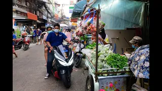 [4K] "Soi Phetchaburi 5" street food market and shopping in the evening, Bangkok