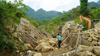 Cầu Khe Trang (T37) Quá nhanh ! tăng tốc xây nhanh  2 bên tường kè hạ lưu trước đợt mưa lớn