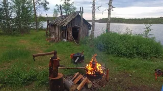 ДЕДОВА ИЗБА. Уха на Костре. Быт в Таёжной Избе. Поймал Хорошую Рыбину. Жизнь на Острове.