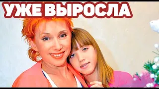 Всю жизнь прожила у бабушки, а сейчас в пансионе | Как выглядит дочь Елены Воробей