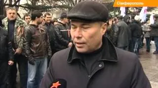 Местное телевидение сняло боевиков во время нападения на Совет Крыма