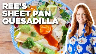 Ree Drummond's Chicken Chili Sheet Pan Quesadilla | The Pioneer Woman | Food Network