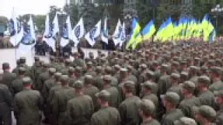 Hundreds honour officers killed in Kiev violence