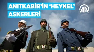 The "statue" soldiers of Anıtkabir