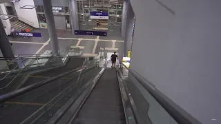 Poland, Szczecin, Dworzec główny (Main station), 1X escalator - going down