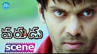 Varudu Movie Scenes - Bhanusri Mehra Express Her Love With Allu Arjun || Arya