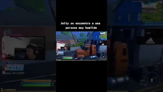 Jelty se encuentra a una persona muy humilde