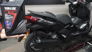 YAMAHA XMAX 300 model 2024 - First oil change