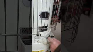 Lighting a kerosene heater