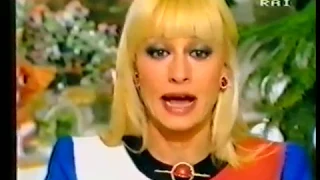 RAFFAELLA CARRA : INTERVALLO  PRONTO...RAFFAELLA?