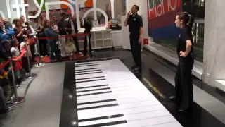 FAO Schwarz BIG Piano Performance